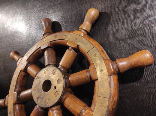 Ship's wheel