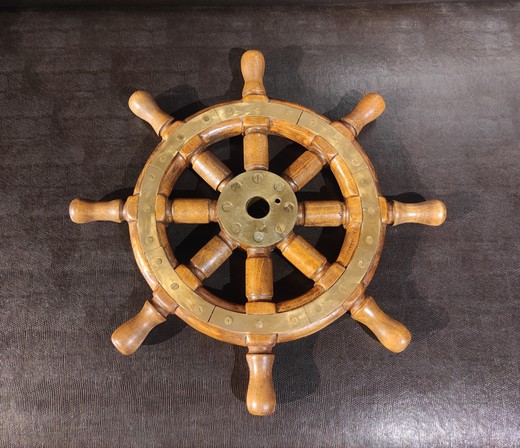 Ship's wheel