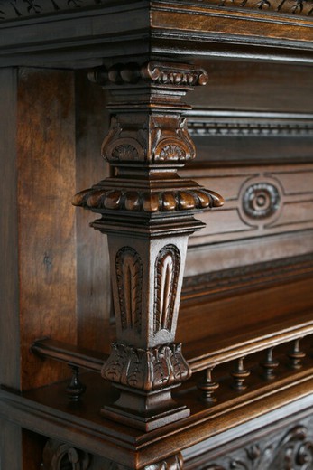 Antique renaissance small buffet