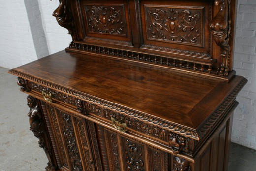 Antique renaissance small buffet