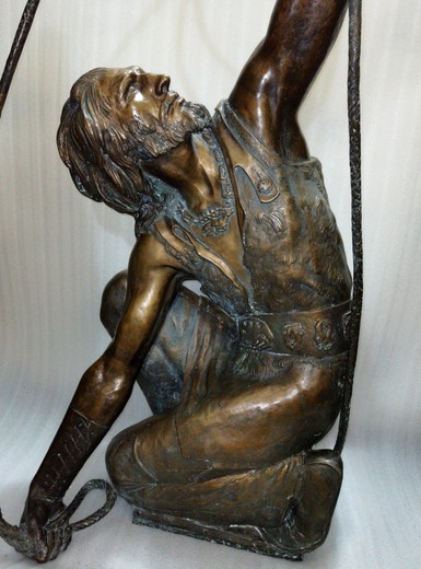 Sculpture "Skiff with a lasso"