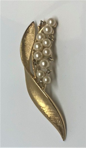 Vintage brooch Trifari