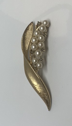 Vintage brooch Trifari