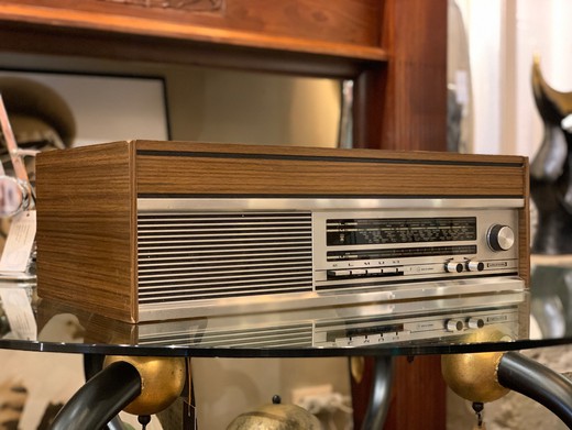 Vintage radiola Grundig