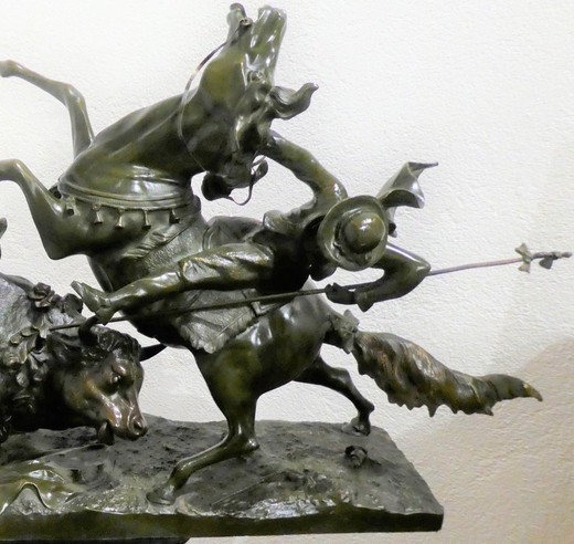 Antique sculpture "Picador and the bull"