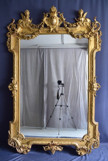 Антикварное зеркало в стиле регенства