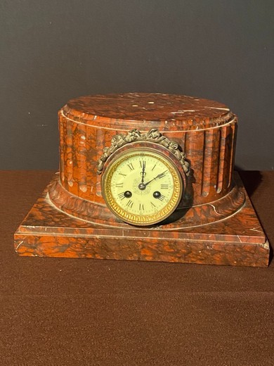 Антикварные часы-постамент в стиле Людовика XVI
