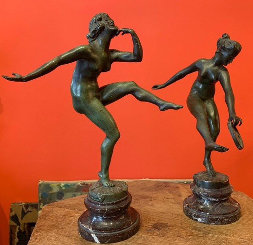 Антикварные парные скульптуры "Танцовщицы"