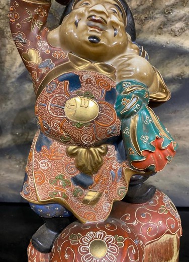 Antique sculpture "Daikoku with a mallet"