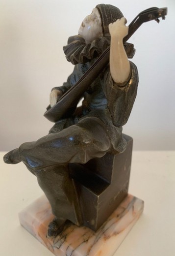 Антикварная скульптура "Пьеро"