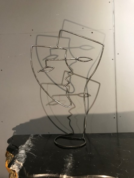 Sculpture "Kiss"