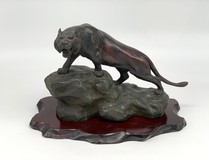 Antique sculpture "Tiger", Japan