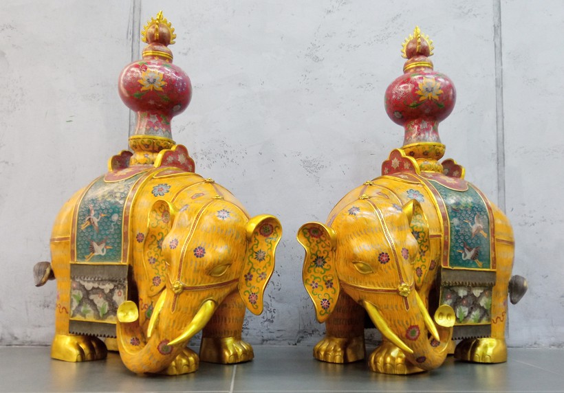 Antique sculpture "Elephants" cloisonne, China