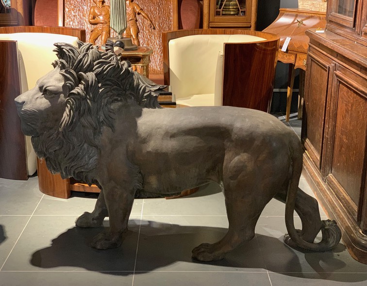 Антикварные парные скульптуры «Львы»