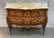Antique chest of drawers "Bombe"