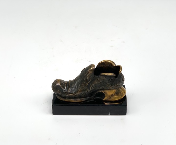 Sculpture "Shoe"