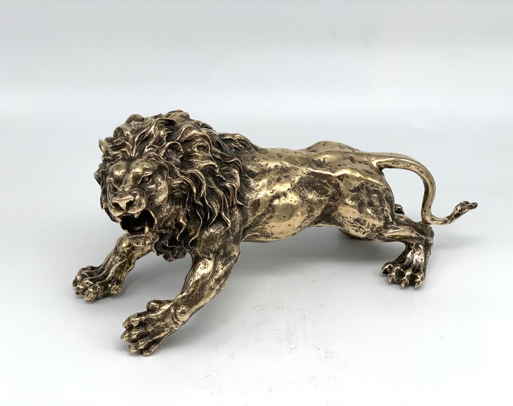Sculpture "Lion"