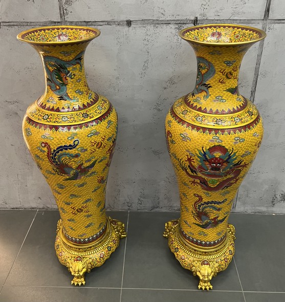 Antique pair vases "Phoenixes and dragons"