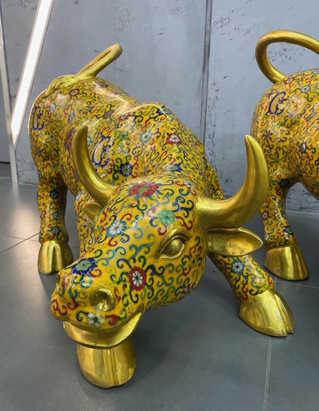 Antique sculptures "Attacking bulls" cloisonne, China