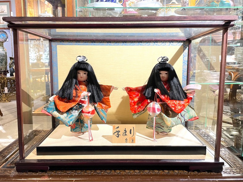 Скульптура «Куклы. Девочки Хана»