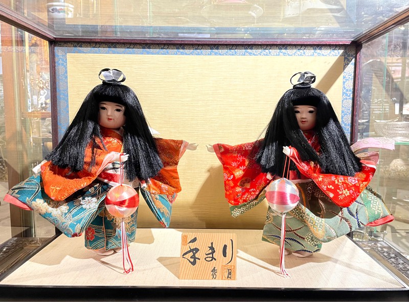 Sculpture "Dolls. Khan Girls"
