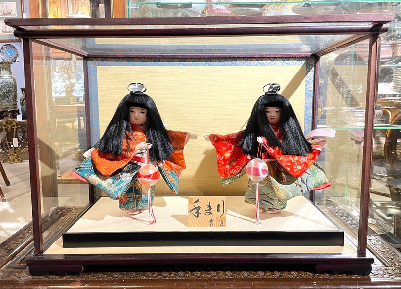 Sculpture "Dolls. Khan Girls"