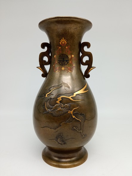 Antique vase "Dragon and Monk"