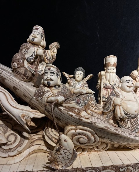 Антикварная скульптурная композиция «Семь богов счастья»