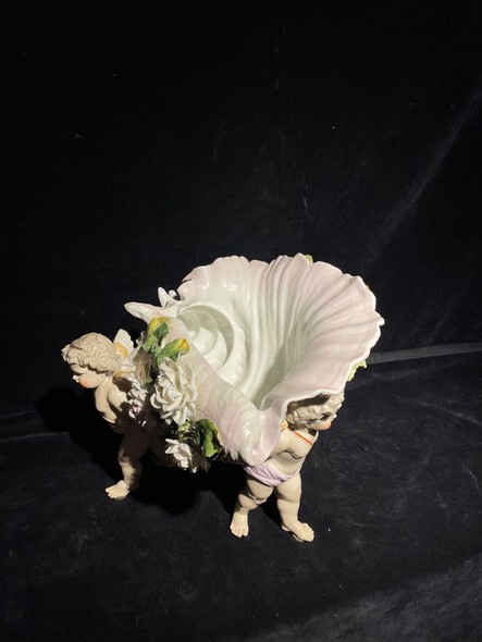 Antique vase "Shell"