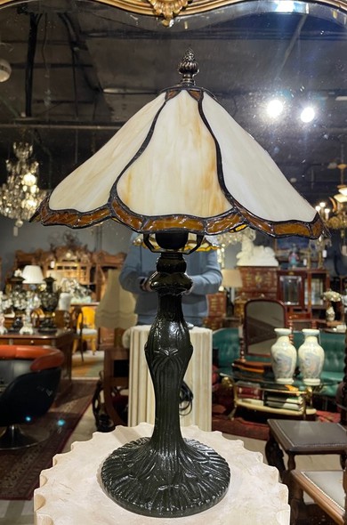 Антикварная лампа в стиле Тиффани
