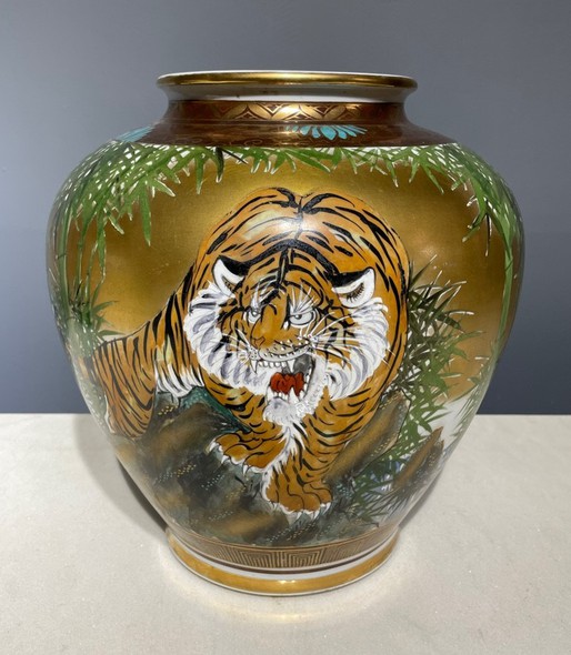 Антикварная ваза «Тигр в бамбуковой роще»