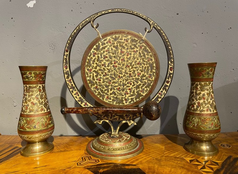 Antique gong with pair of vases