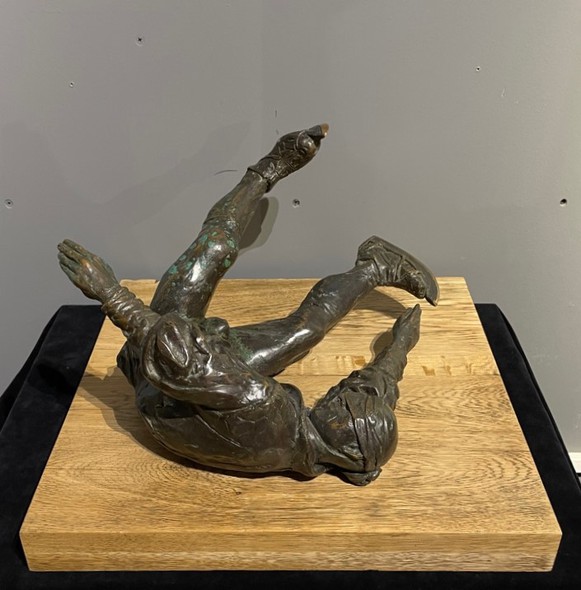 Скульптура "Конькобежец"