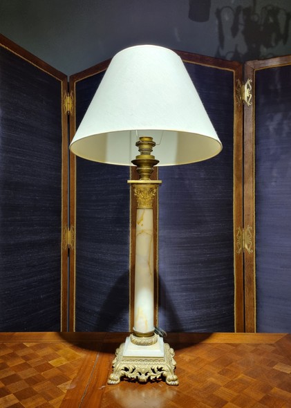 Антикварная лампа