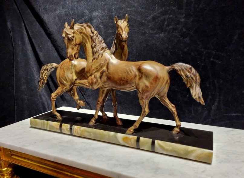 Антикварная скульптурная композиция «Лошади»