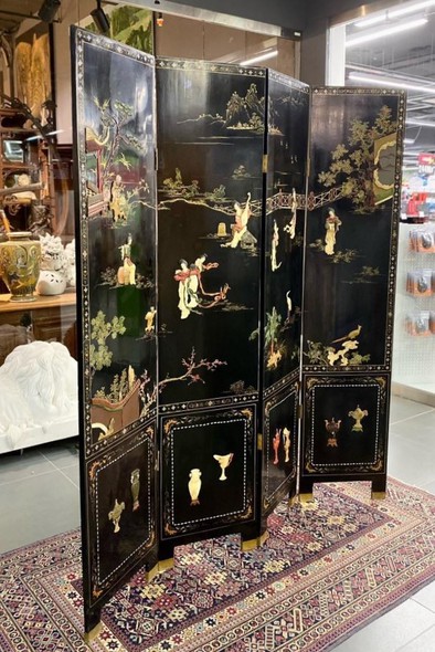 Antique screen