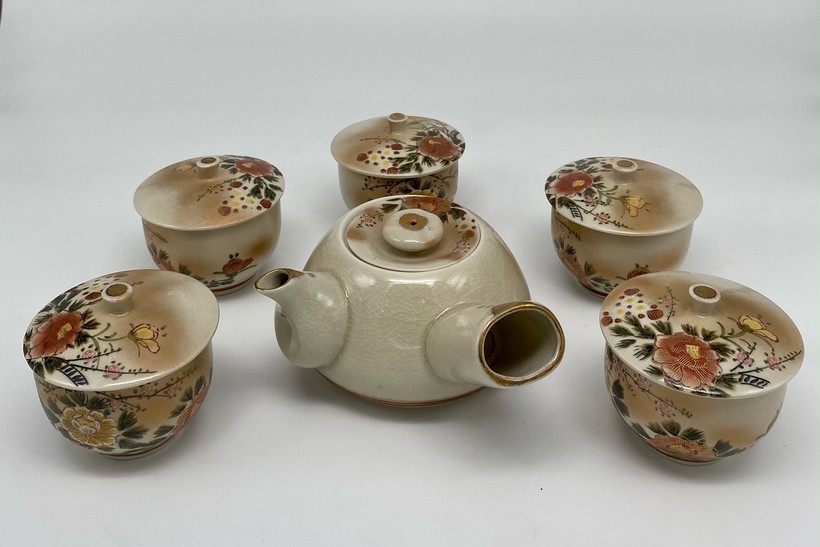 Antique Kutani tea set