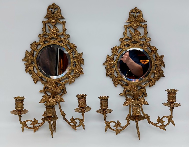Пара антикварных бра с зеркалами