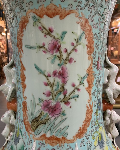Большие Антикварные вазы Famille Rose