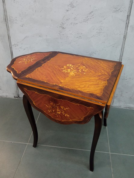 Antique folding table