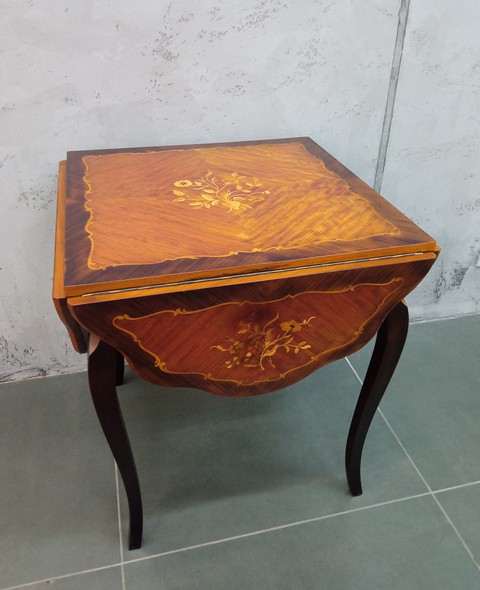 Antique folding table