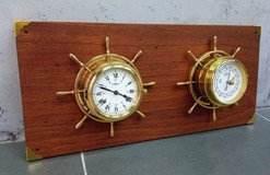 Ship's chronograph with barometer