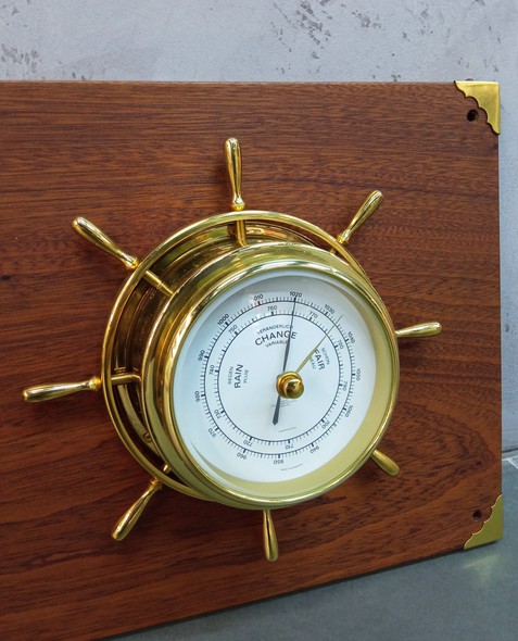 Корабельный хронограф с барометром