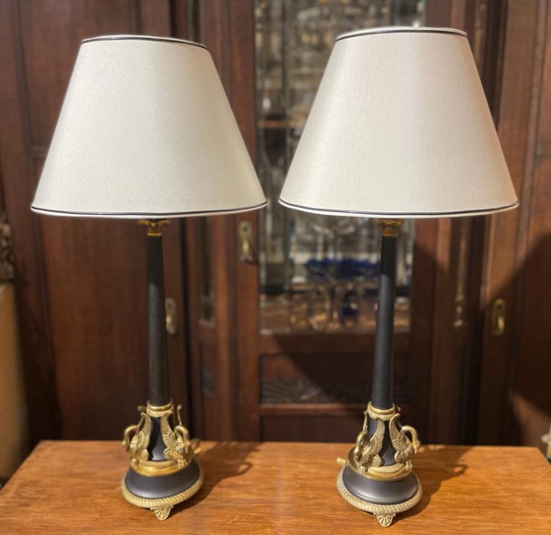 Vintage pair of lamps