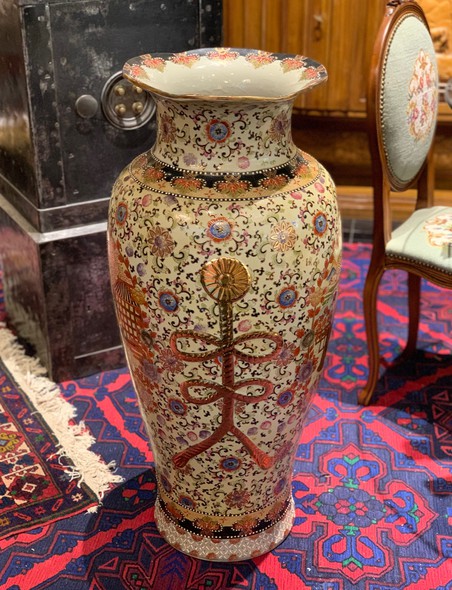 Антикварная напольная ваза