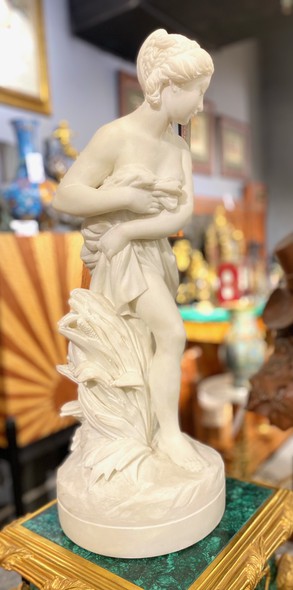 Антикварная скульптура «Венера»