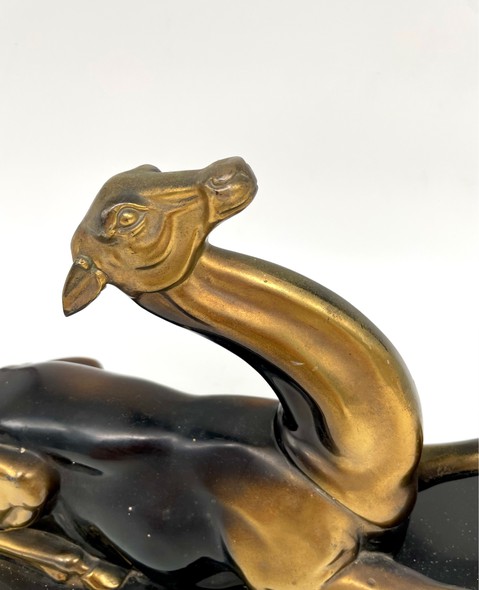 Антикварная скульптура «Золотая антилопа»