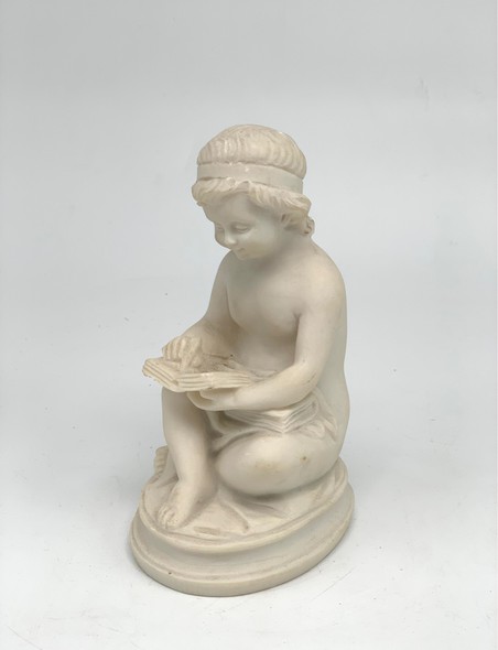 Антикварная статуэтка "Девочка с книгой"
