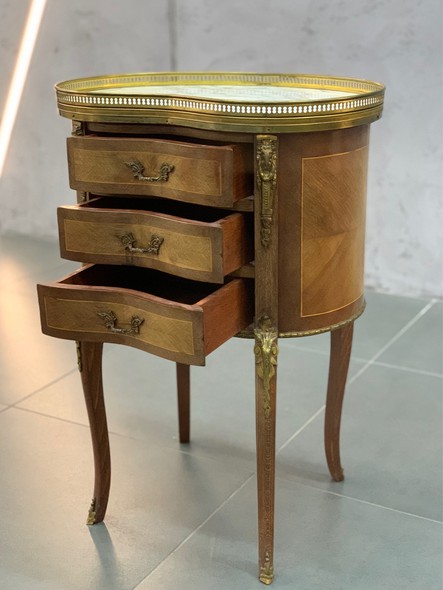 Antique pair of nightstands