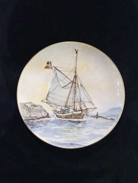 Antique hanging plates "Ships"